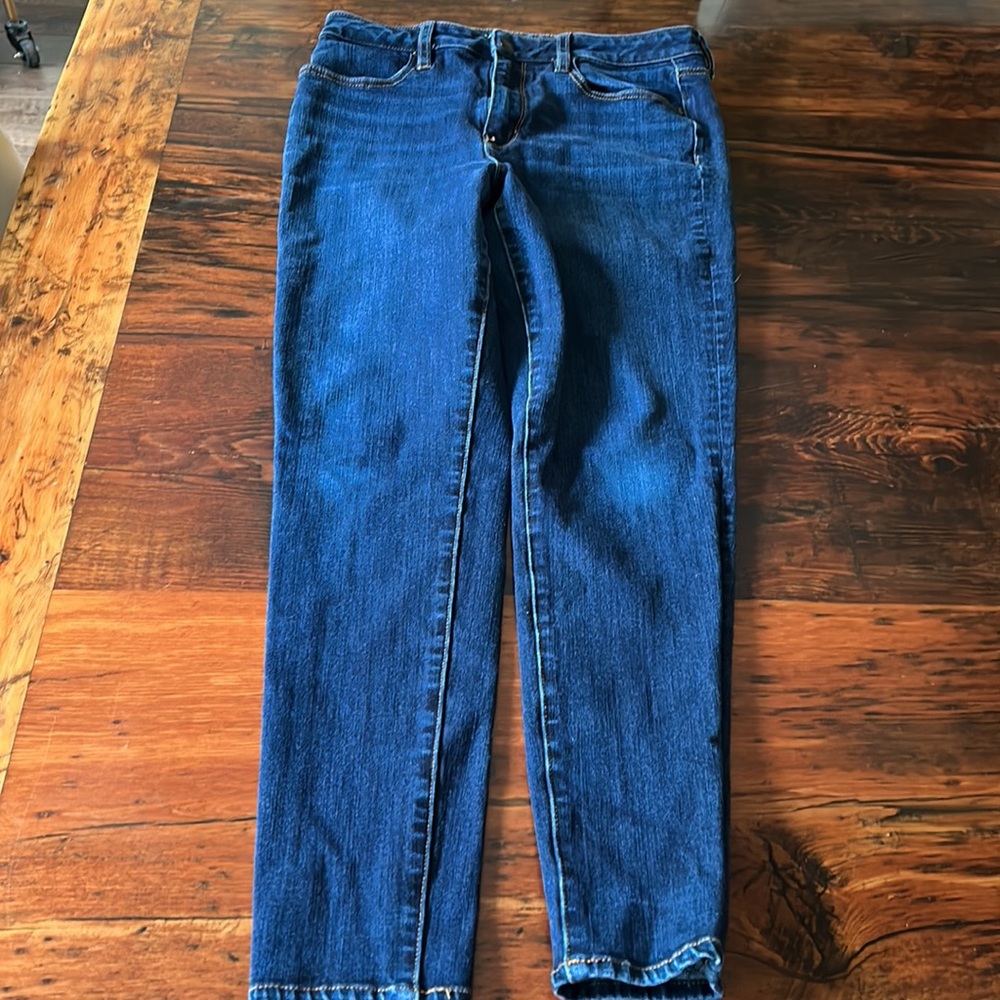 American Eagle Outfitters Women's Dark Denim Super Stretch X4 size 6 short - Picture 4 of 8